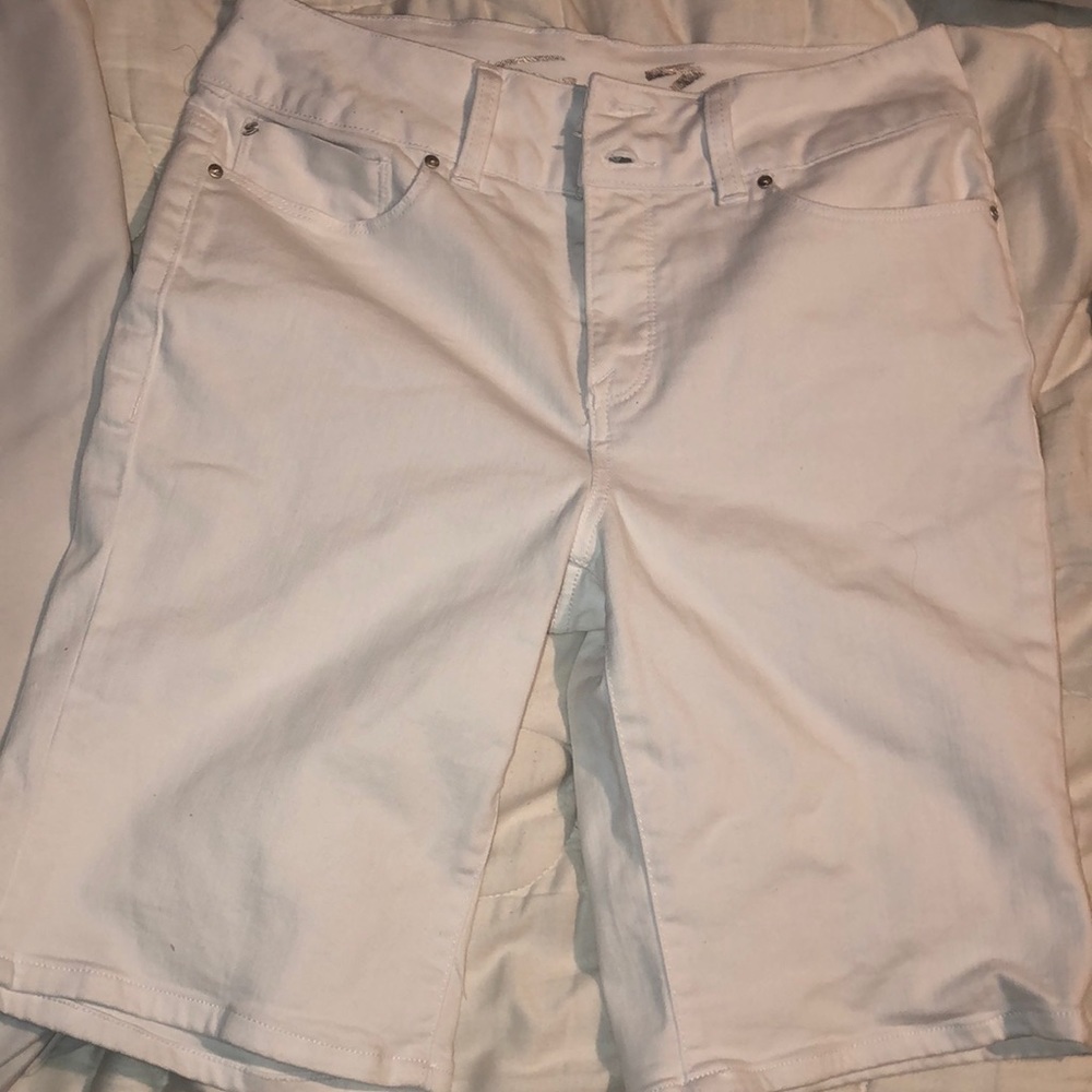 White capris